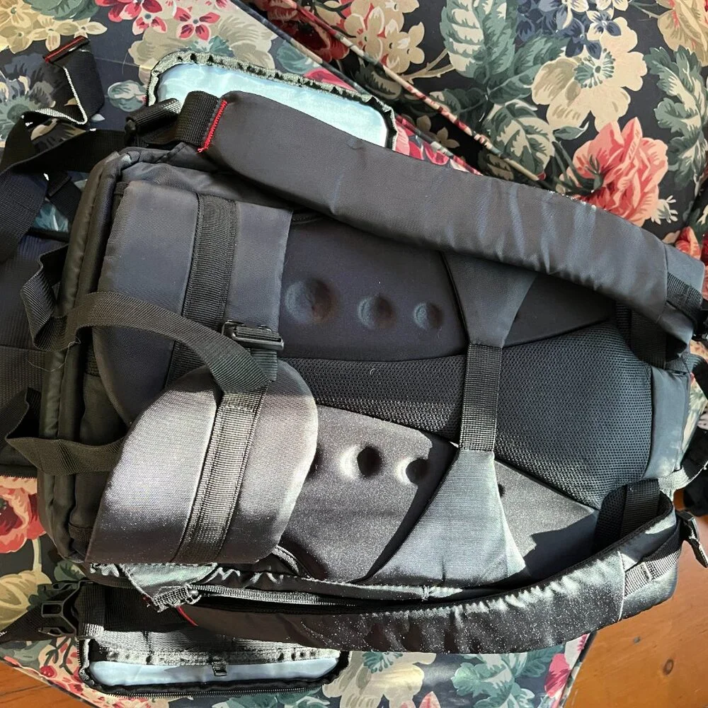 Deco Gear Camera Backpack - Picture 6 of 9
